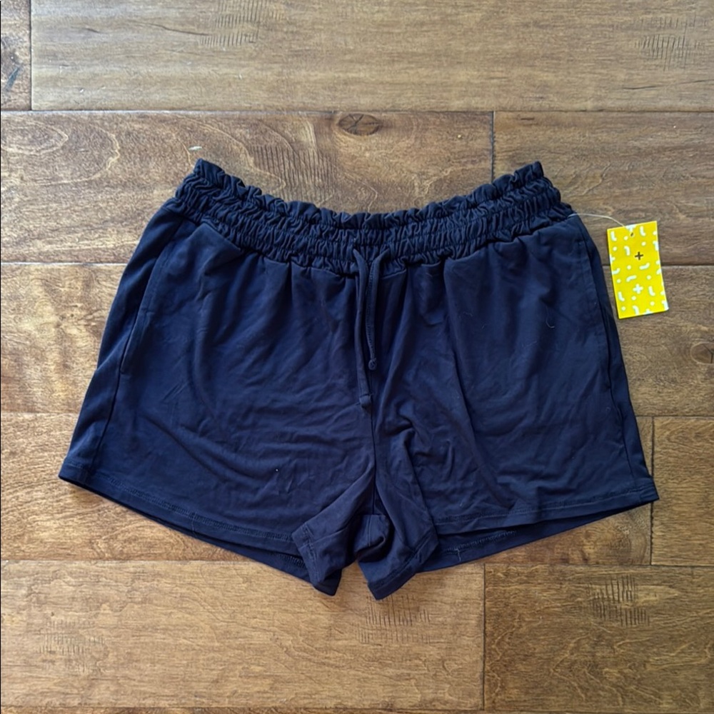 Black Elastic Waist Relaxed Fit Shorts